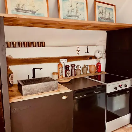 Holiday home Mauvaise Annonce Montreuil-sur-Therain